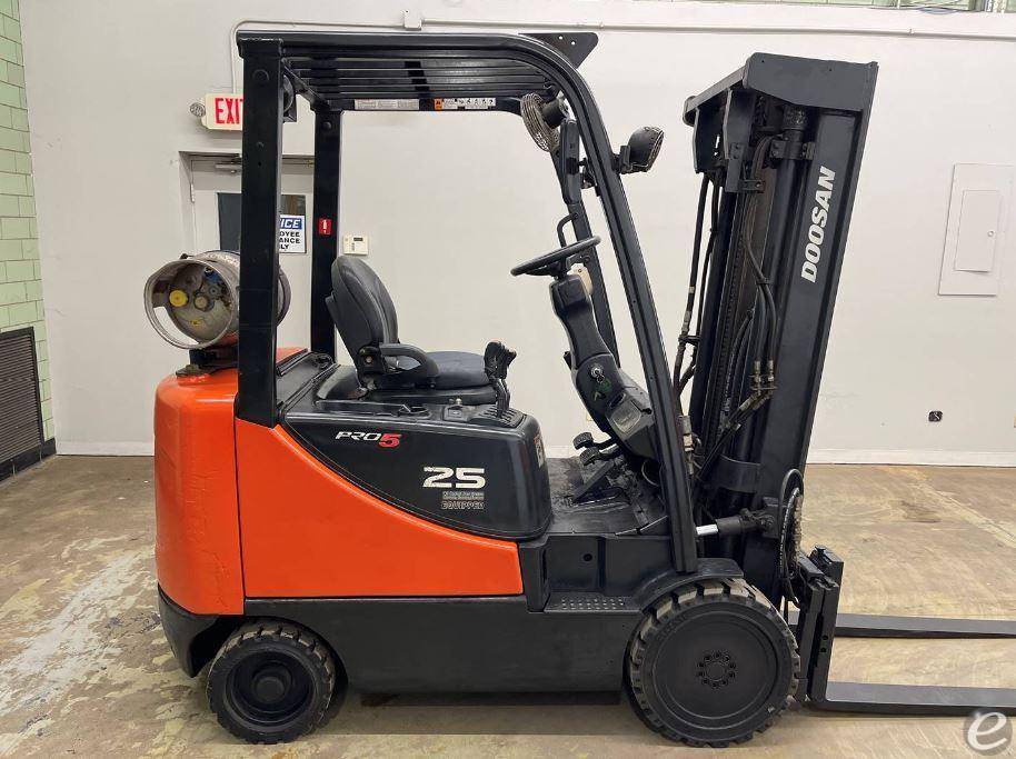 2012 Doosan GC25E-5 LP Gas Forklift...