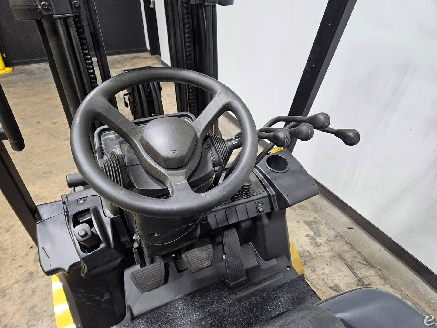 2013 Mitsubishi FG18N