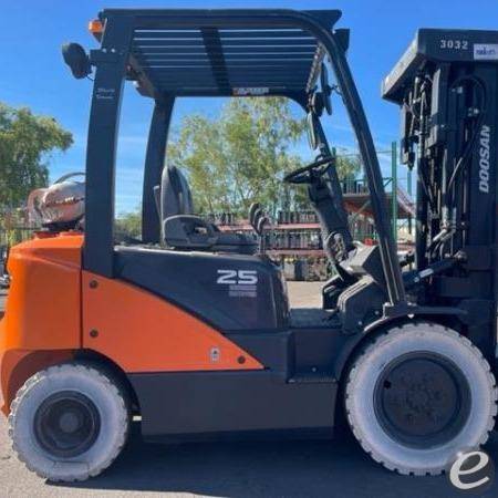 2018 Doosan G25N-7 Dual Fuel Forklift - 123Forklift
