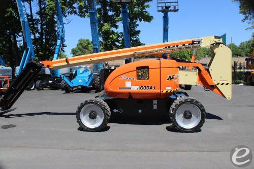2017 JLG 600AJ