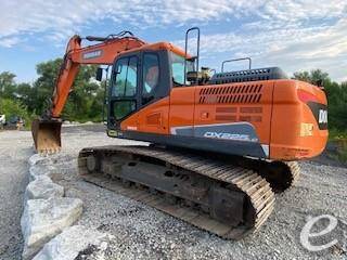 2016 Doosan DX225LC Earth Moving an...