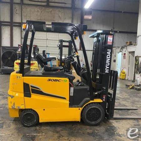 2019 Hyundai 30BC-9 Electric Forklift - 123Forklift