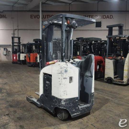 2019 Crown RR5725-45