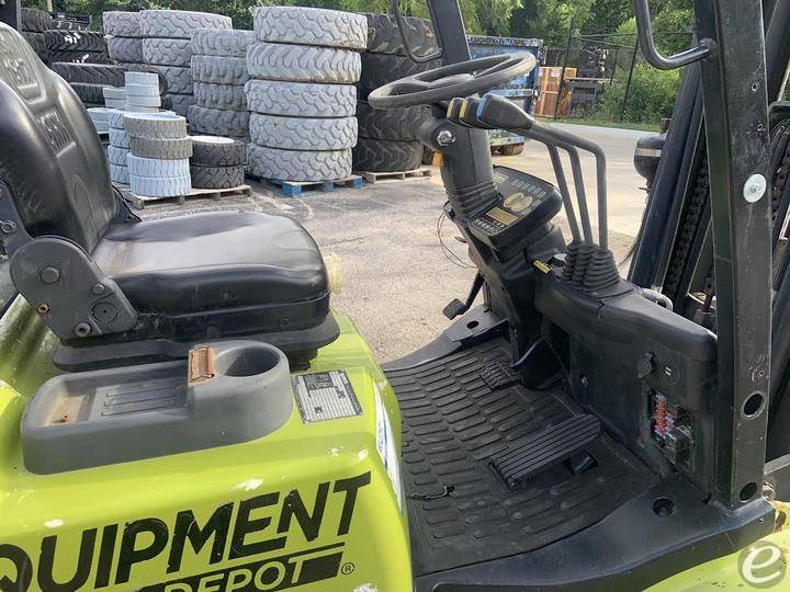 2015 Clark C30D