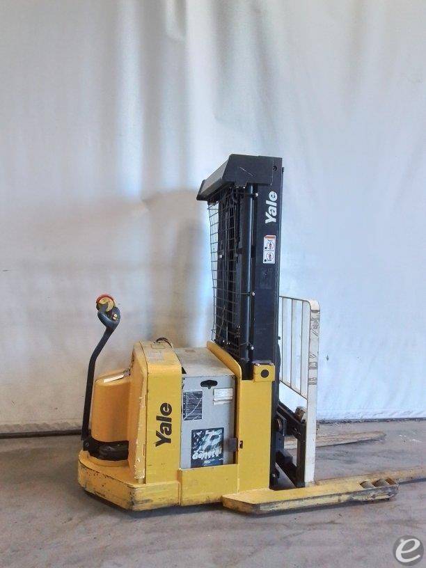 2005 Yale MRW030LE