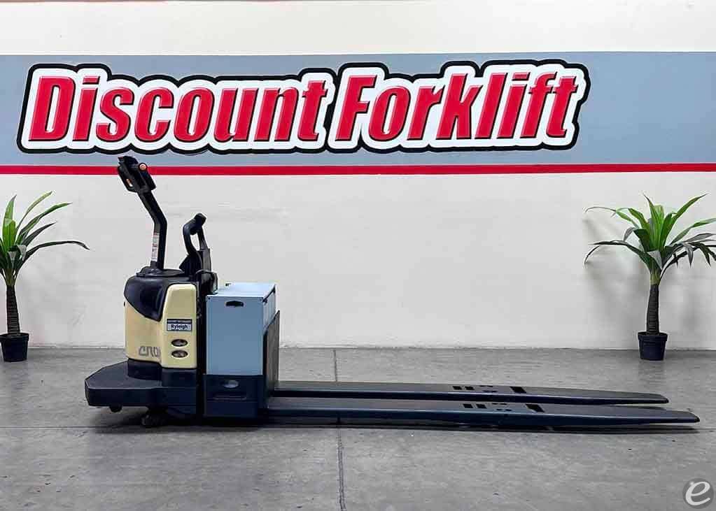 2012 Crown PE4500-80 Electric Forkl...