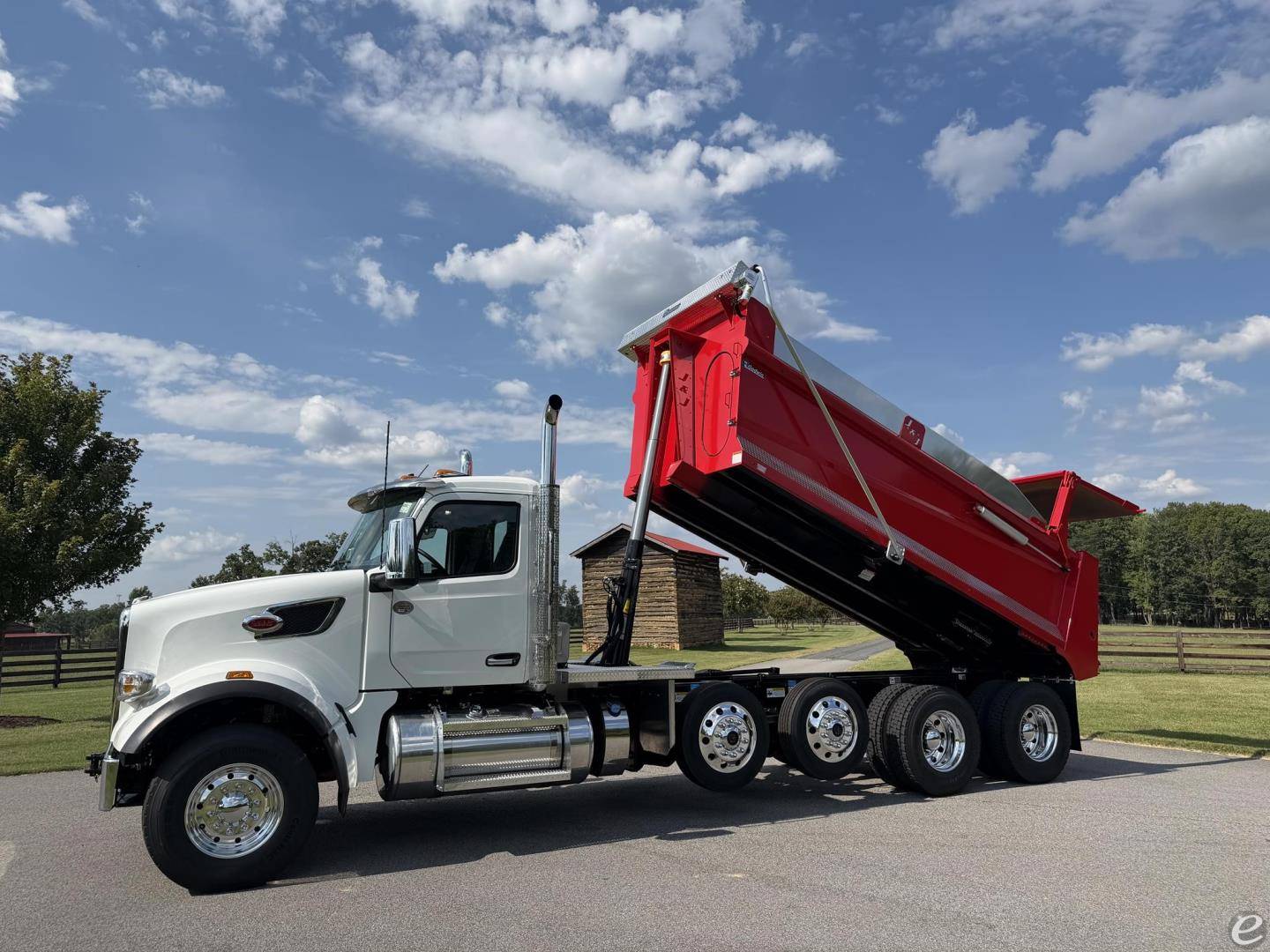 2027 Peterbilt 567