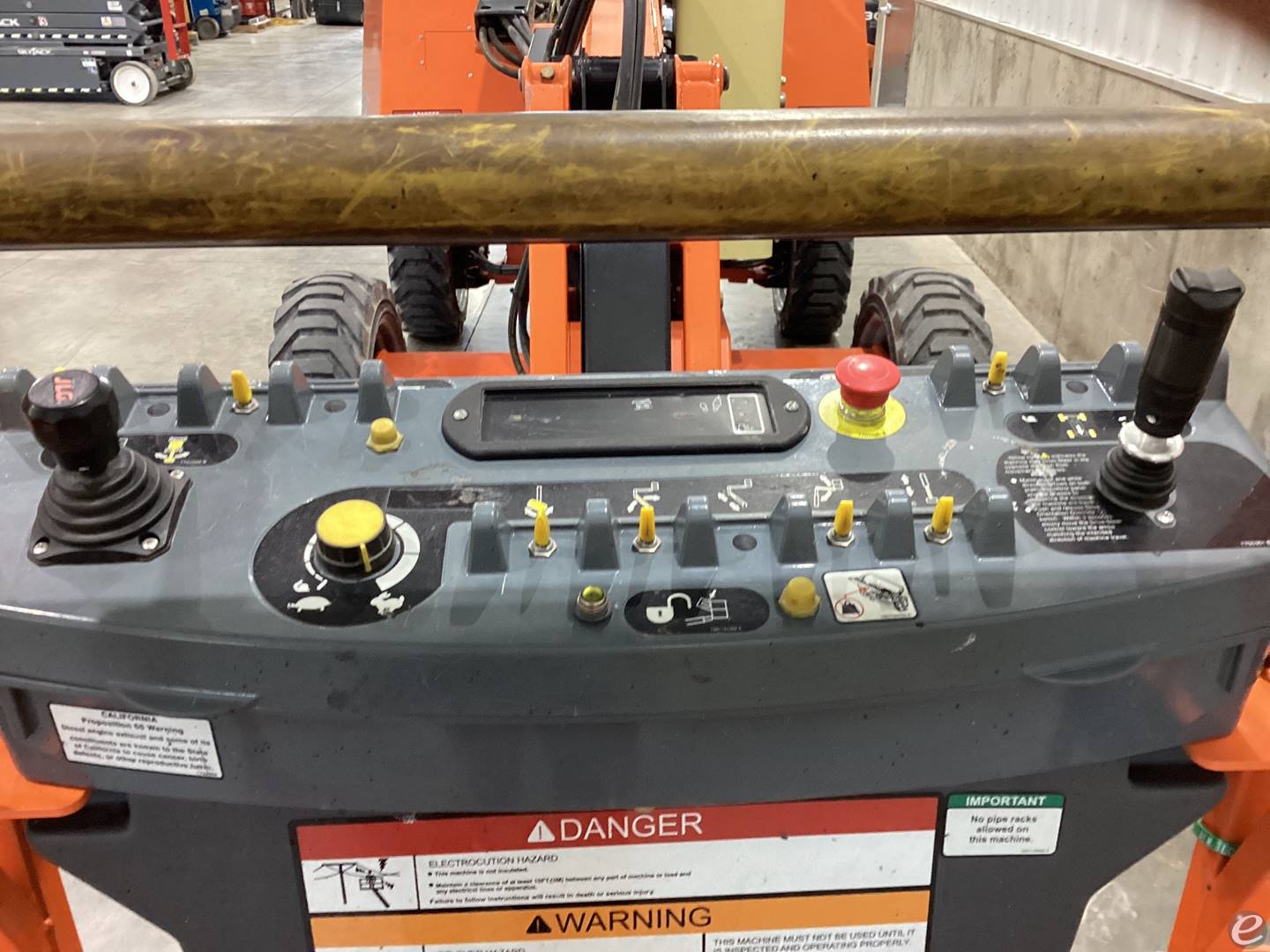 2018 JLG 340AJ