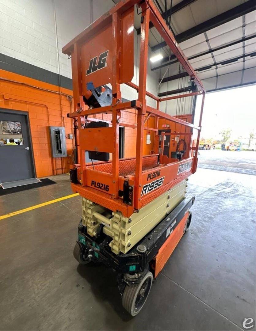 2021 JLG R1932i