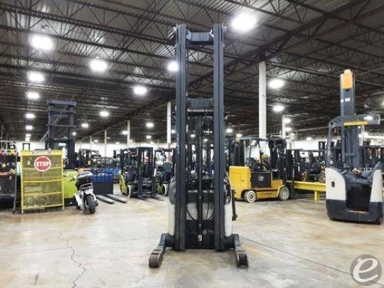 2010 Crown RR5725-45 Electric Reach Truck - 123Forklift