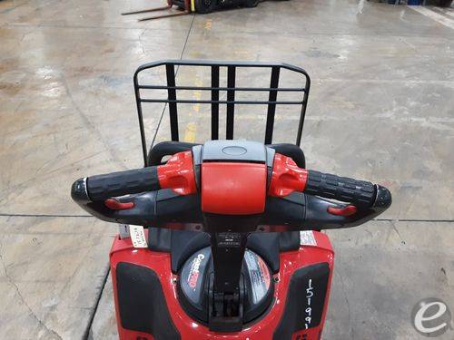 2014 Raymond 8410