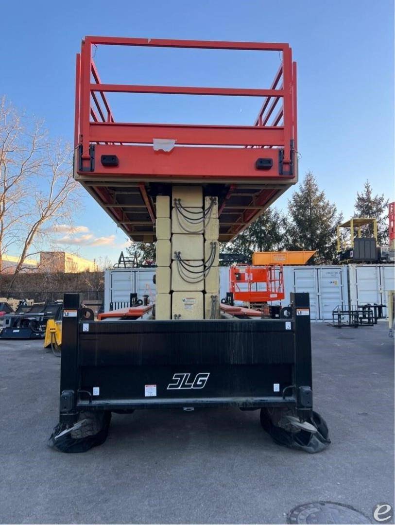 2012 JLG 80SL