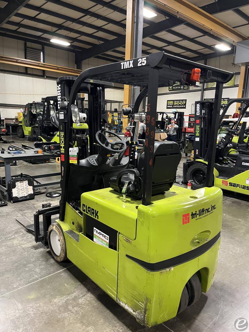 2020 Clark TMX25