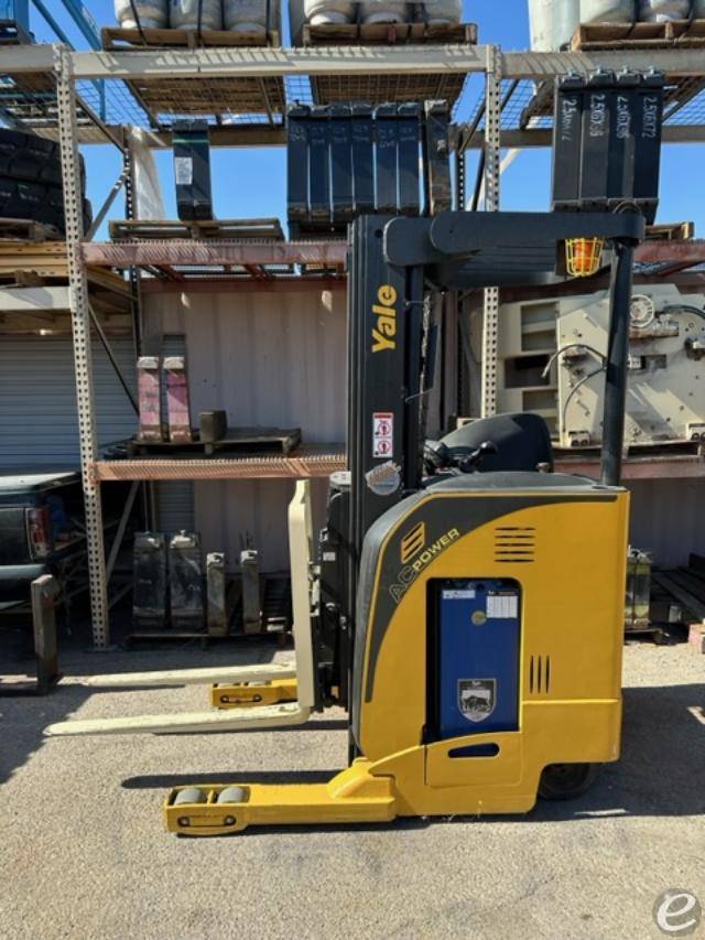 2008 Yale NR040DA Electric Reach Tr...
