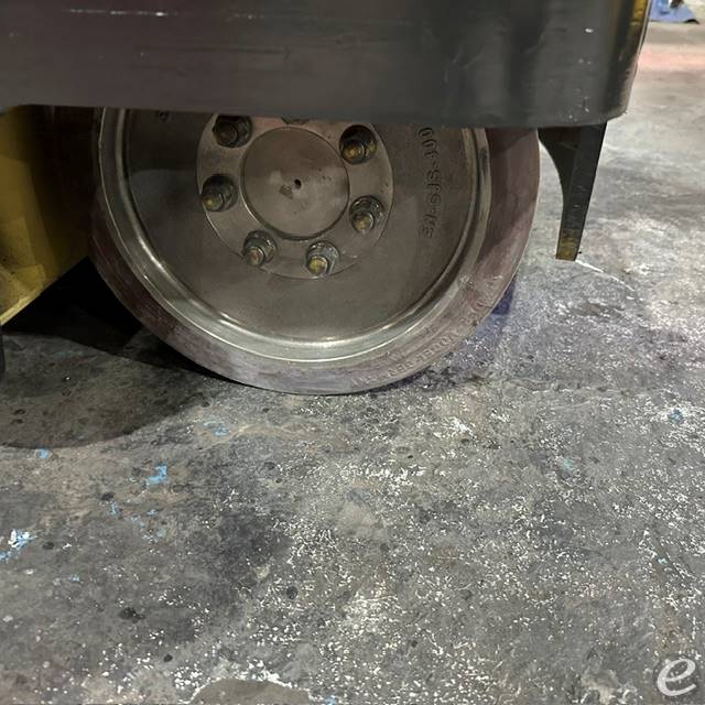 2021 Yale NR045EB