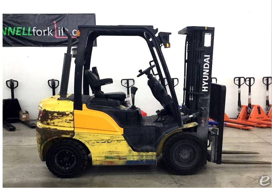 2017 Hyundai 25D-9