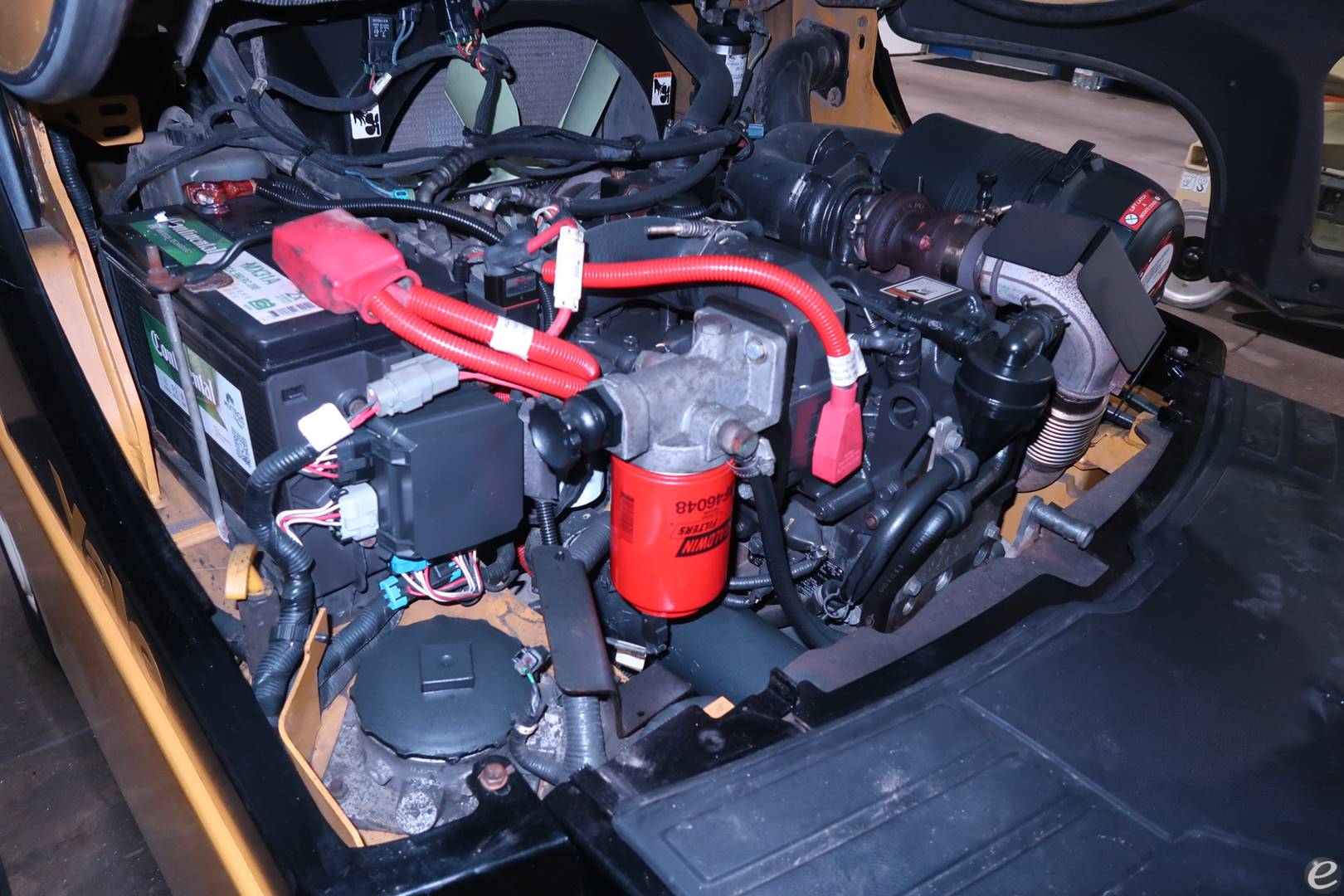 2012 Yale GDP120VX