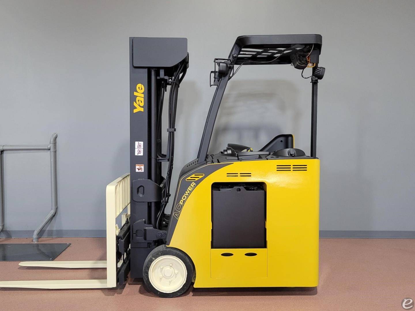 2017 Yale ESC035AC Electric Forklif...