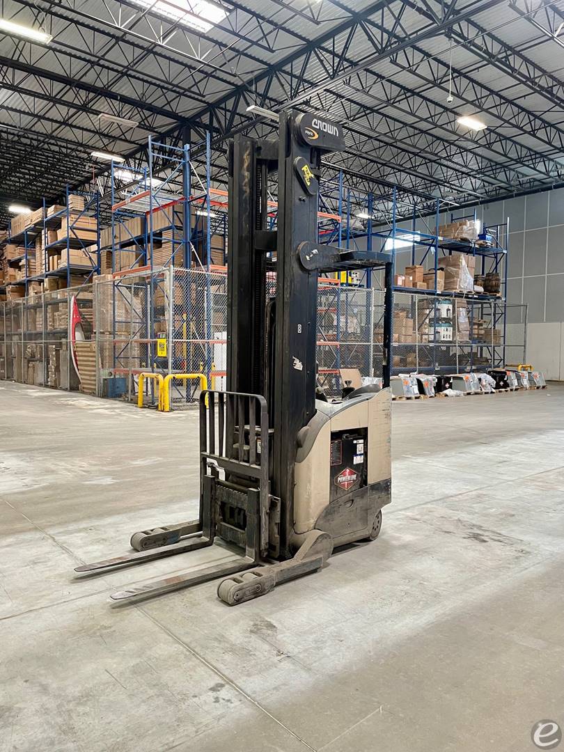 2013 Crown RR5725-45 Electric Reach...