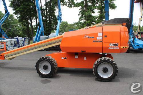 2019 JLG 600S