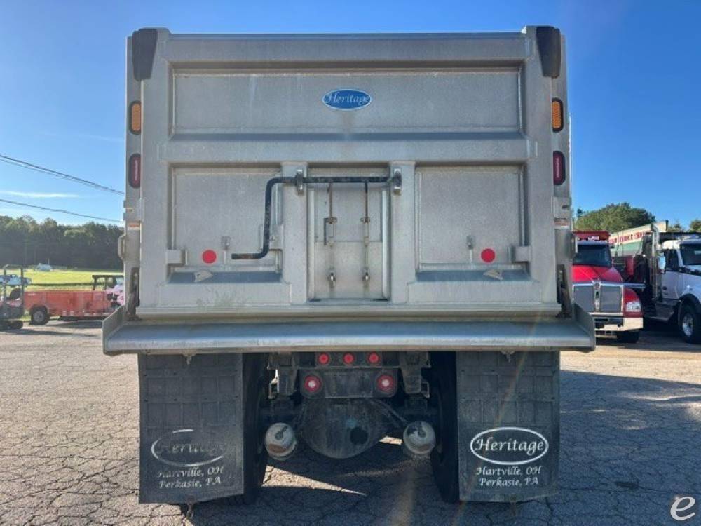 2024 Kenworth T880