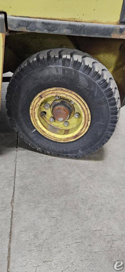1991 Mitsubishi FG35A