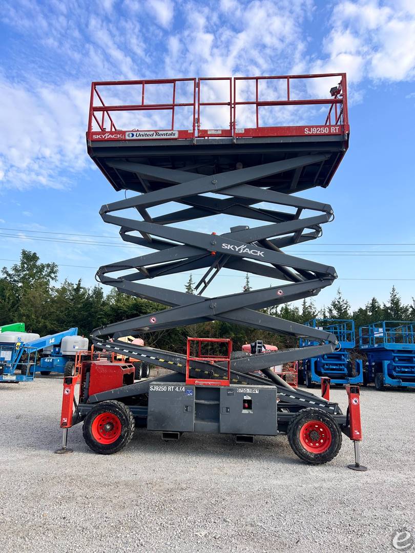 2016 Skyjack SJ9250RT