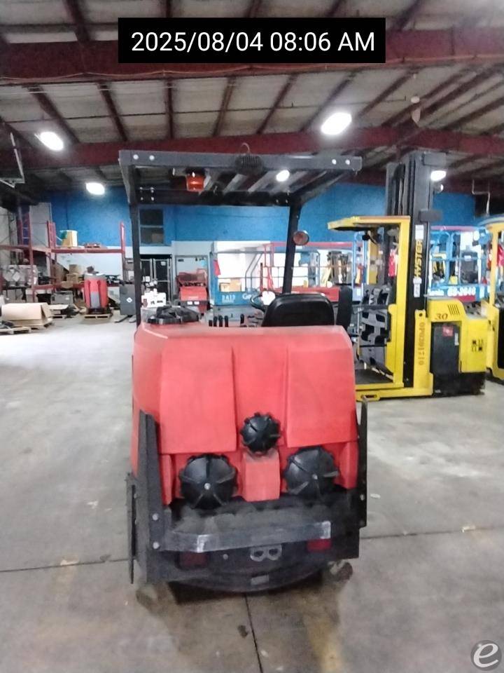 2015 Power Boss T82