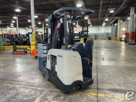 2023 Crown RC5735-35
