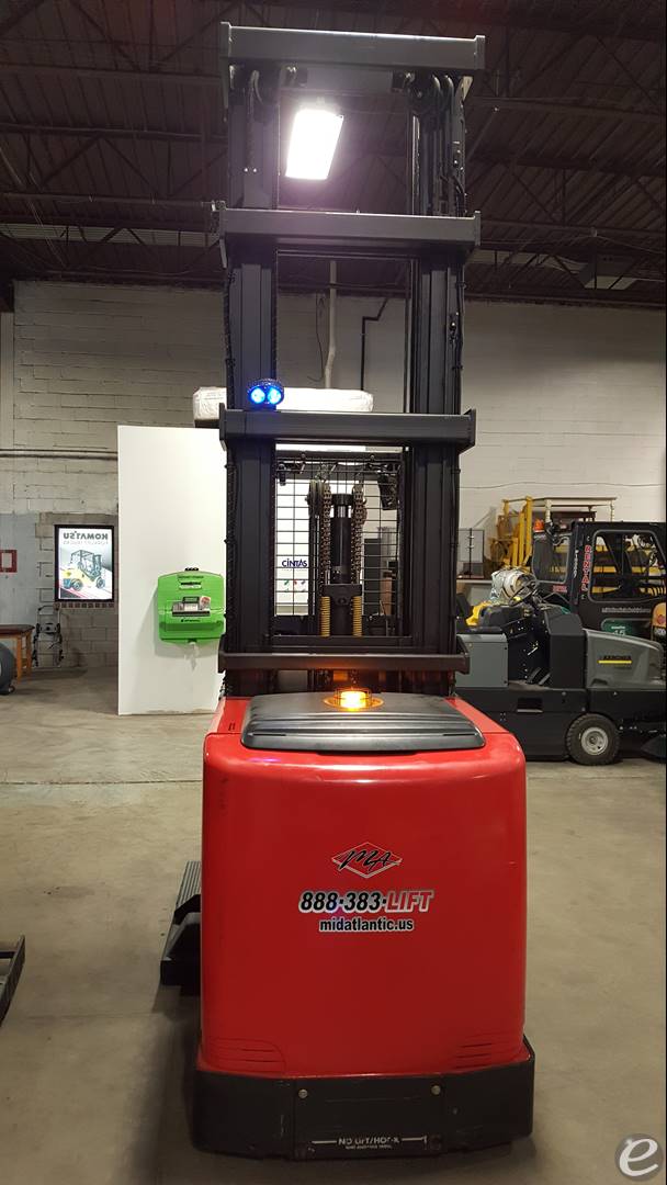 2015 Raymond 560-OPC30TT Electric Order Picker - 123Forklift