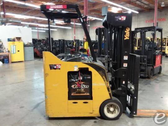 2017 Yale ESC030 Electric Forklift
