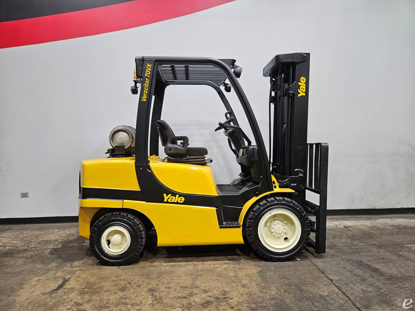 2017 Yale GLP070VX