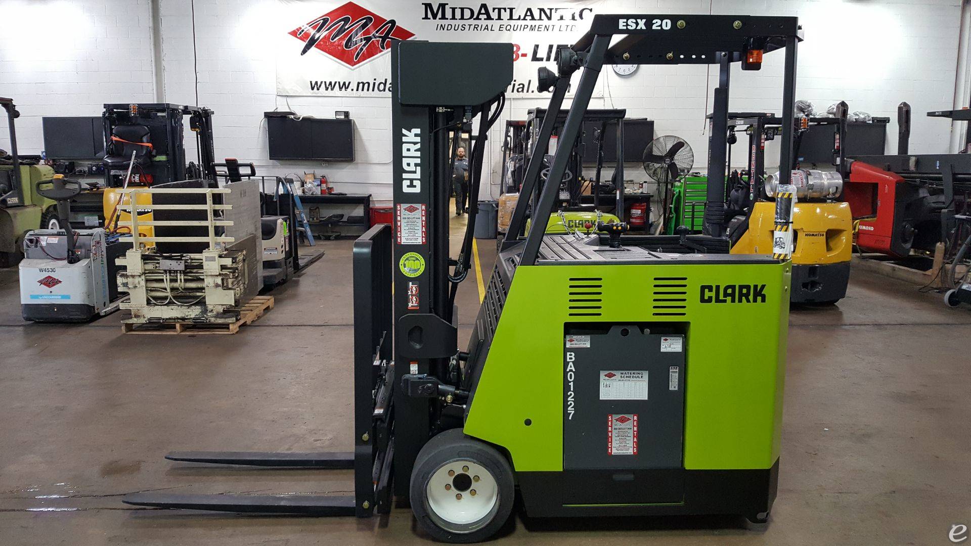 2018 Clark ESX20