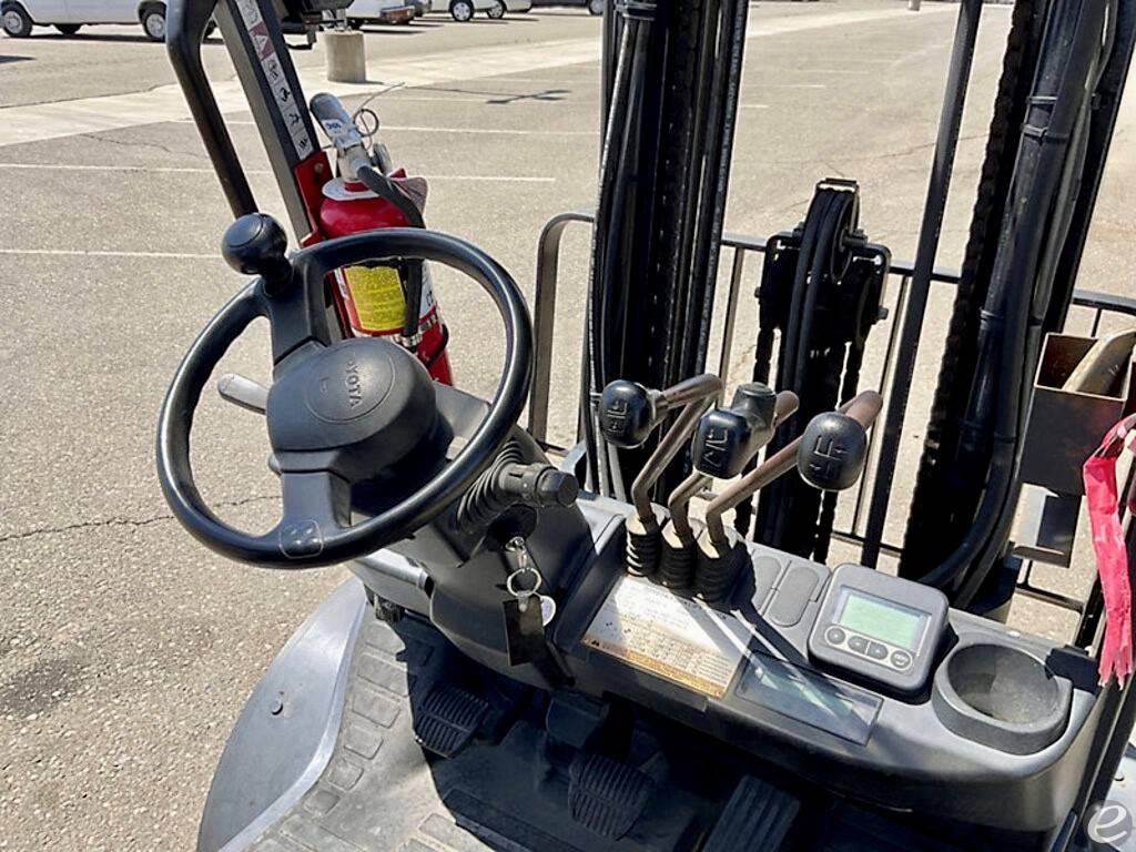 2007 Toyota 8FGU30 LP Gas Forklift