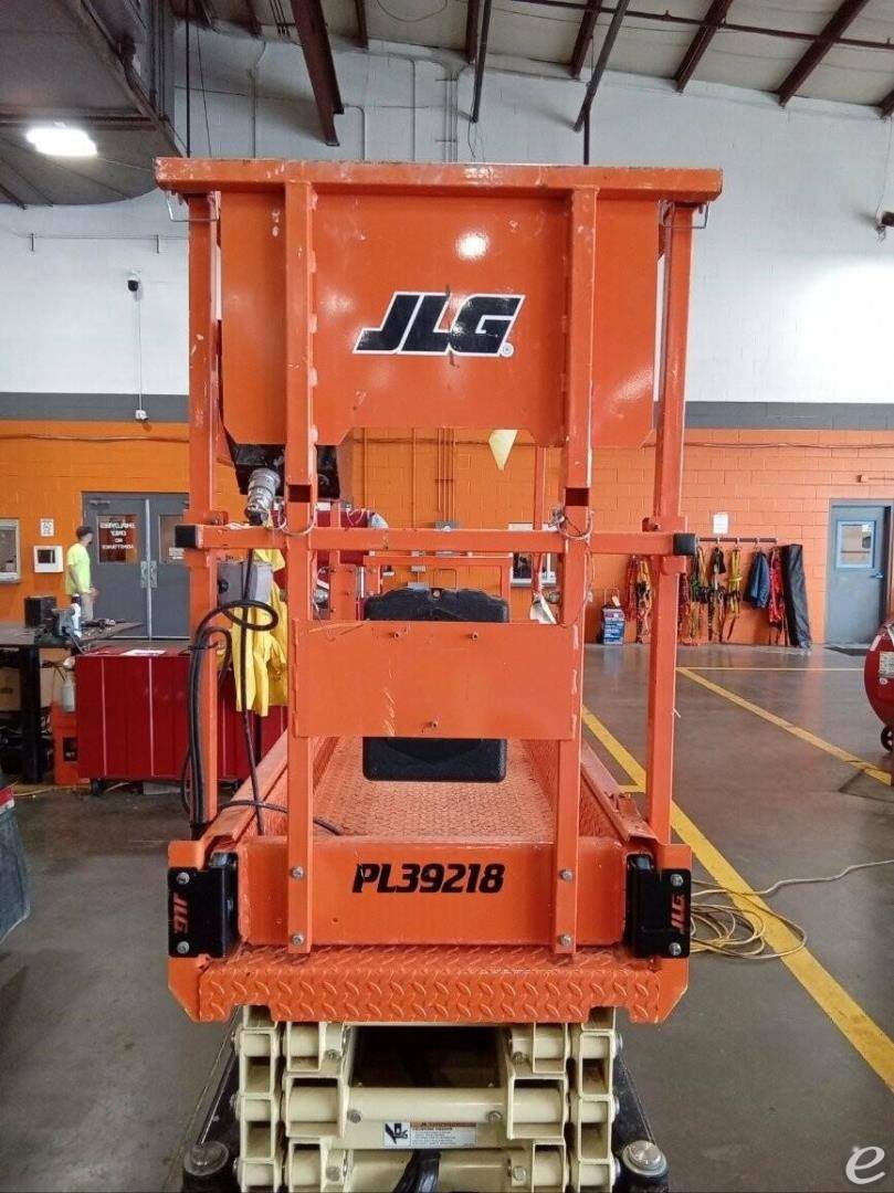 2021 JLG R1932i