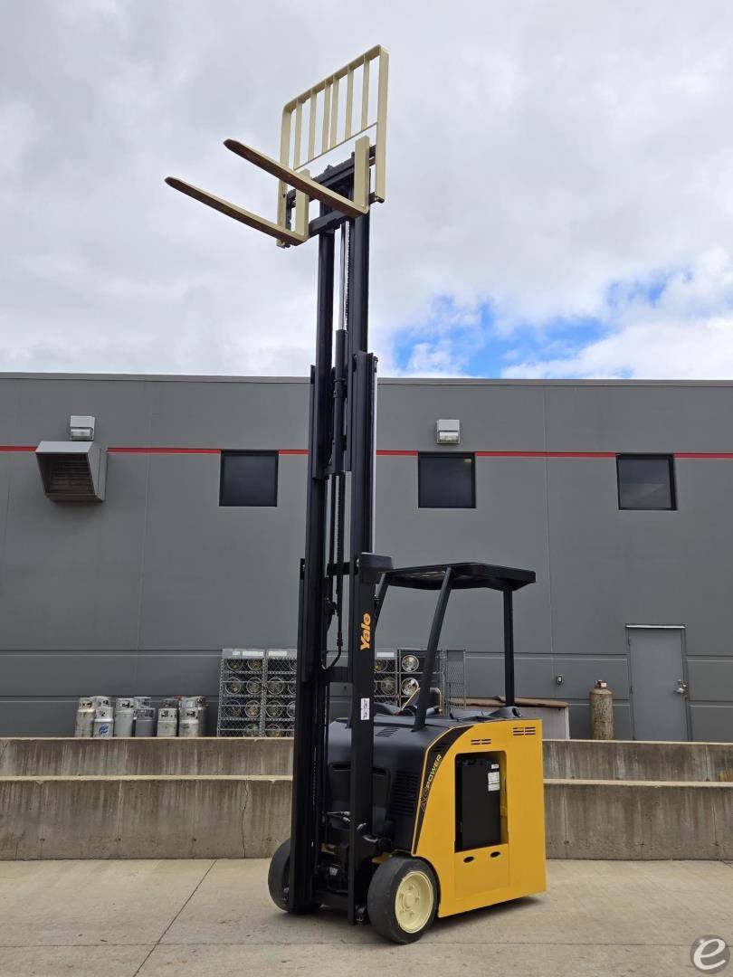 2019 Yale ESC040AD