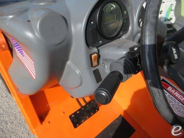 2017 JLG G5-18A