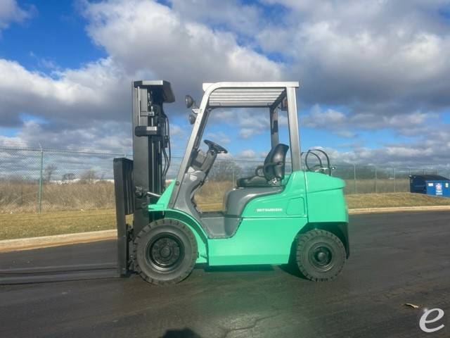 2013 Mitsubishi FG25NGLP