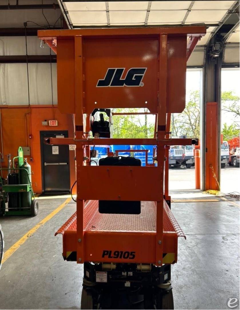 2021 JLG R1932i