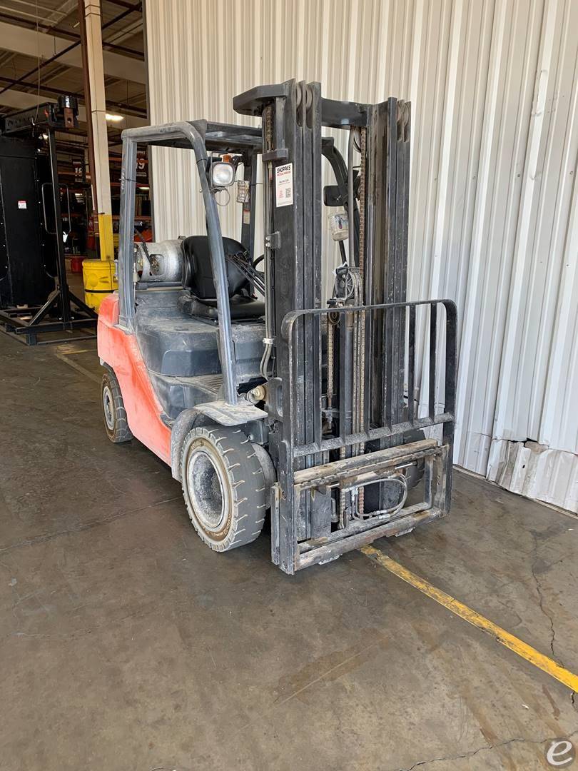2015 Toyota 8FGU25 Dual Fuel Forklift - 123Forklift