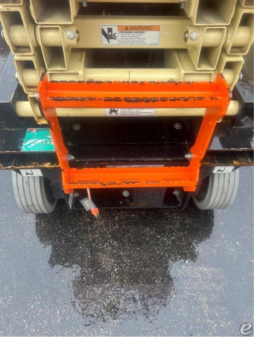 2021 JLG R1932i
