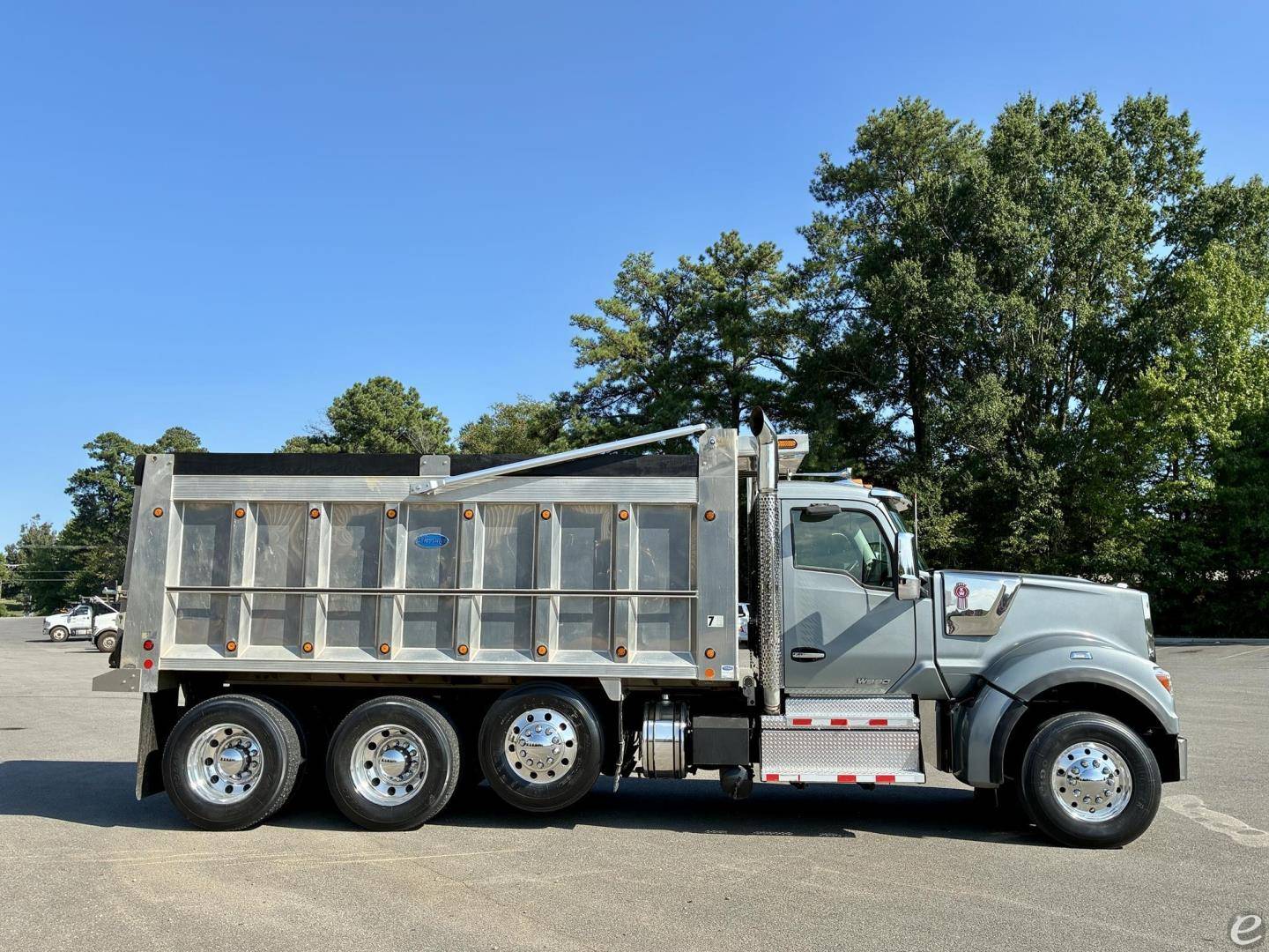 2020 Kenworth W990
