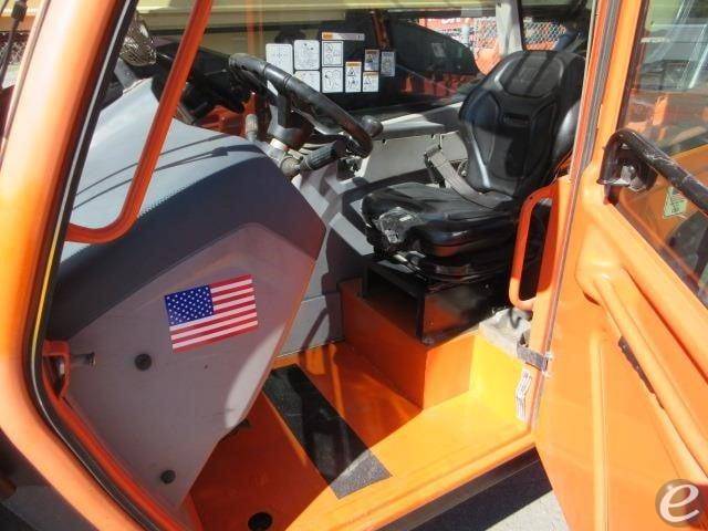 2015 JLG 1255