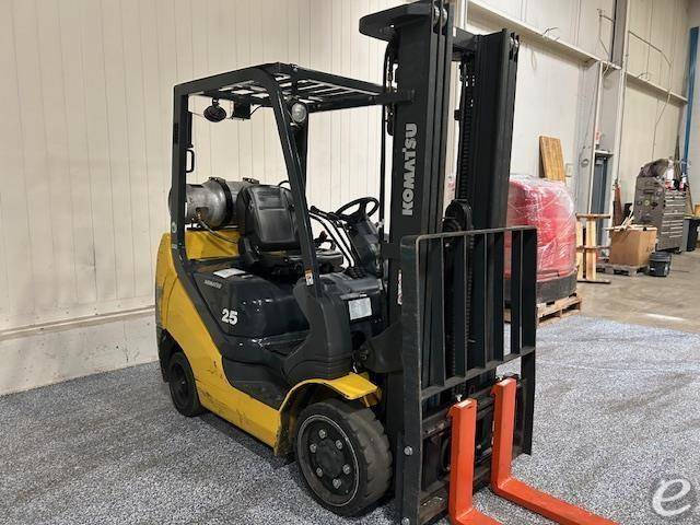 Komatsu FG25ST-16