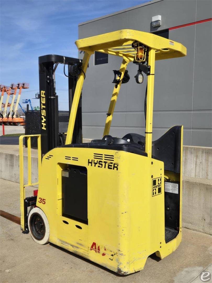 2017 Hyster E35HSD3 Electric Forklift - 123Forklift