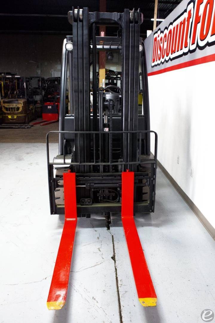 2011 Yale GLP050VXEUSE090 LP Gas Forklift - 123Forklift