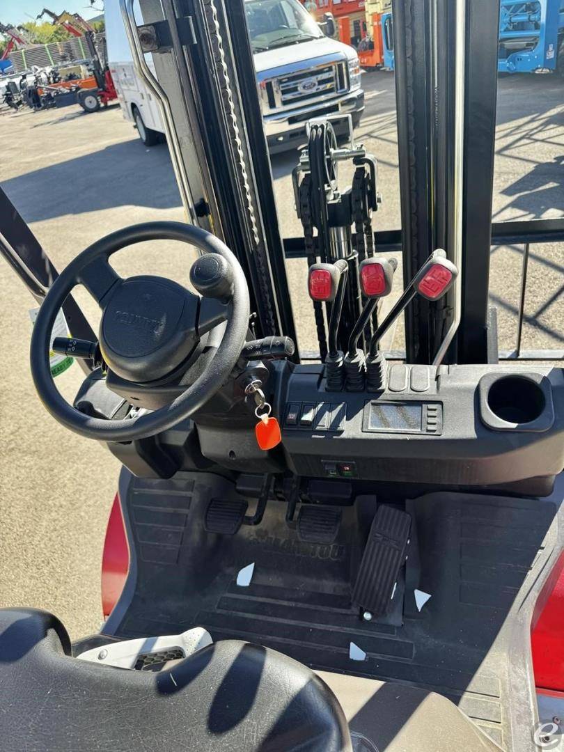 2023 Manitou MI25G