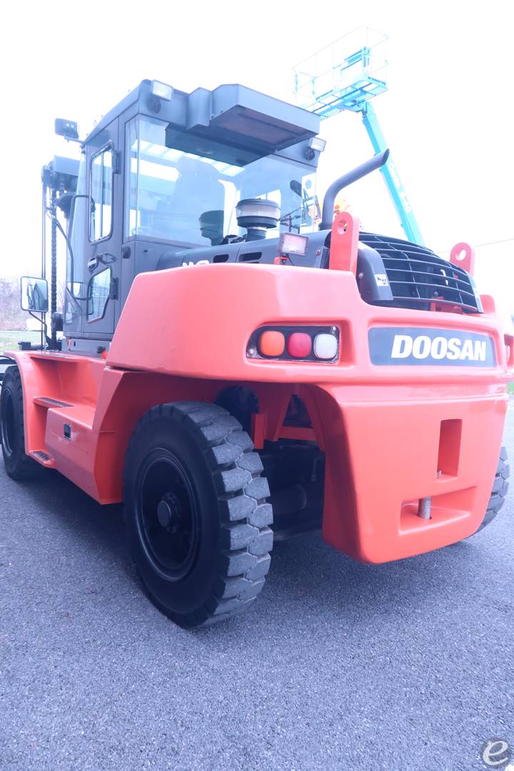 2012 Doosan D110S-5
