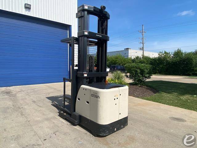 2021 Crown SP3520-30