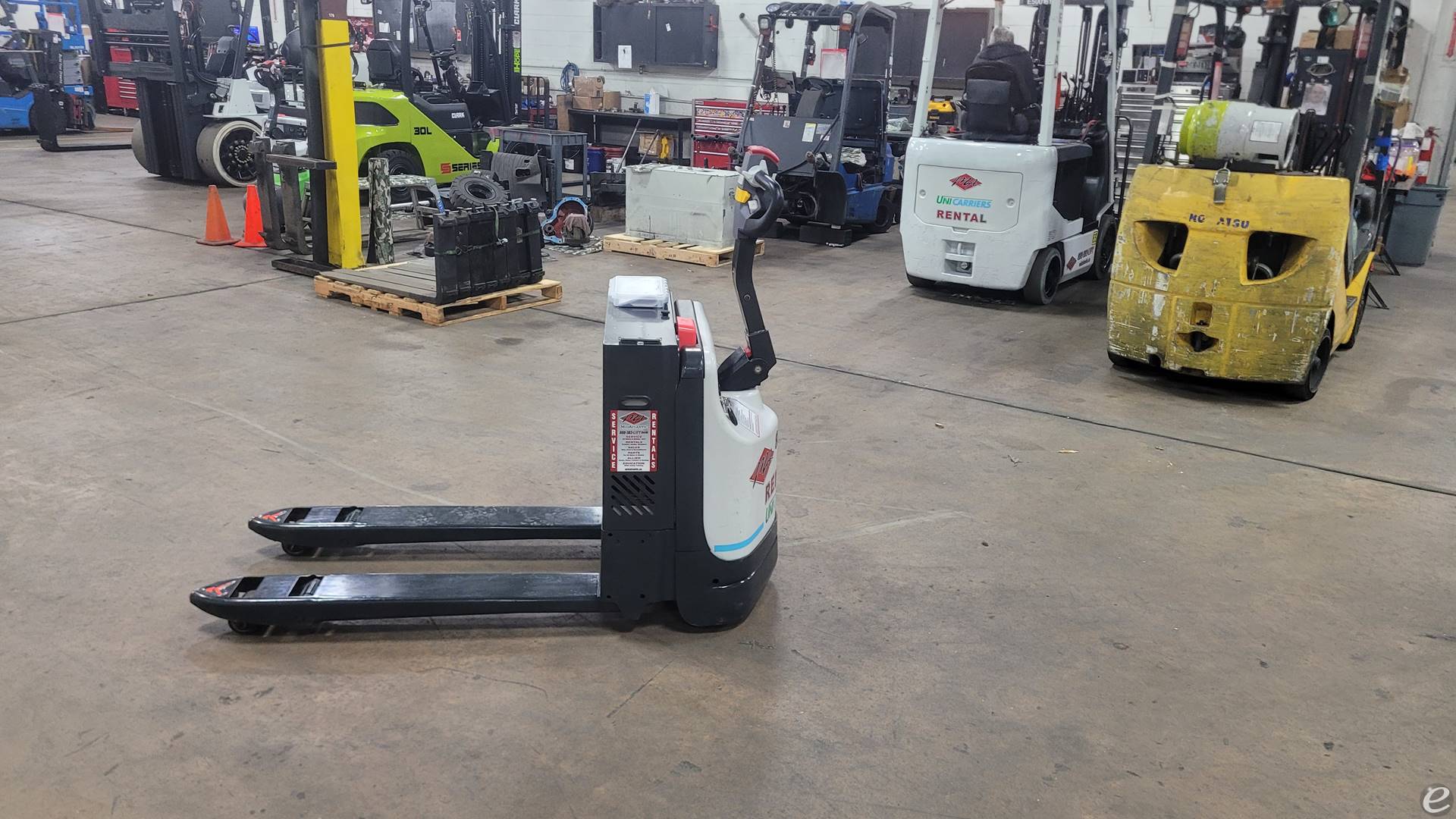 2022 Unicarriers WLX45S Electric Fo...